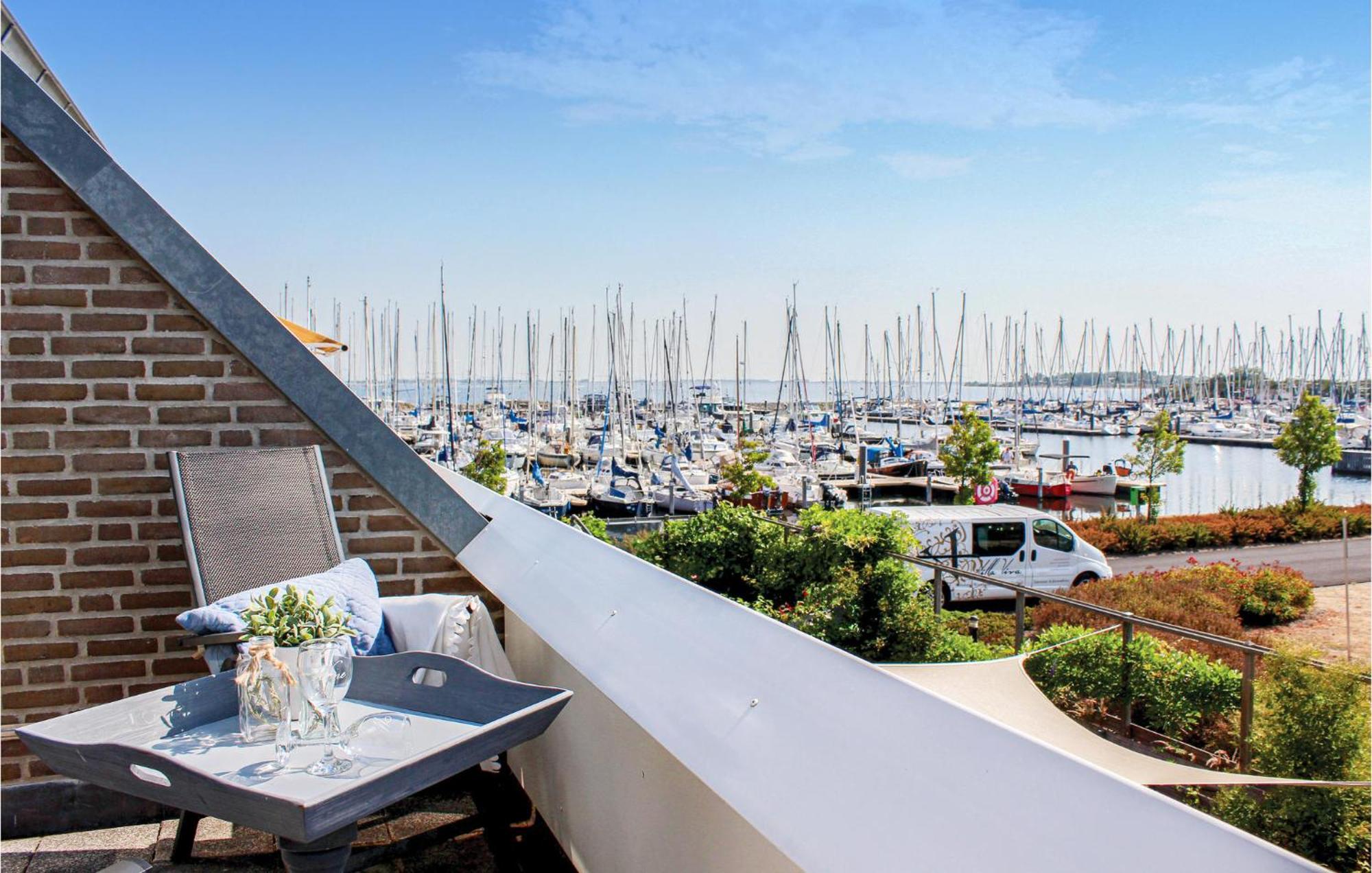 2 Bedroom Lovely Home In Bruinisse Exterior foto